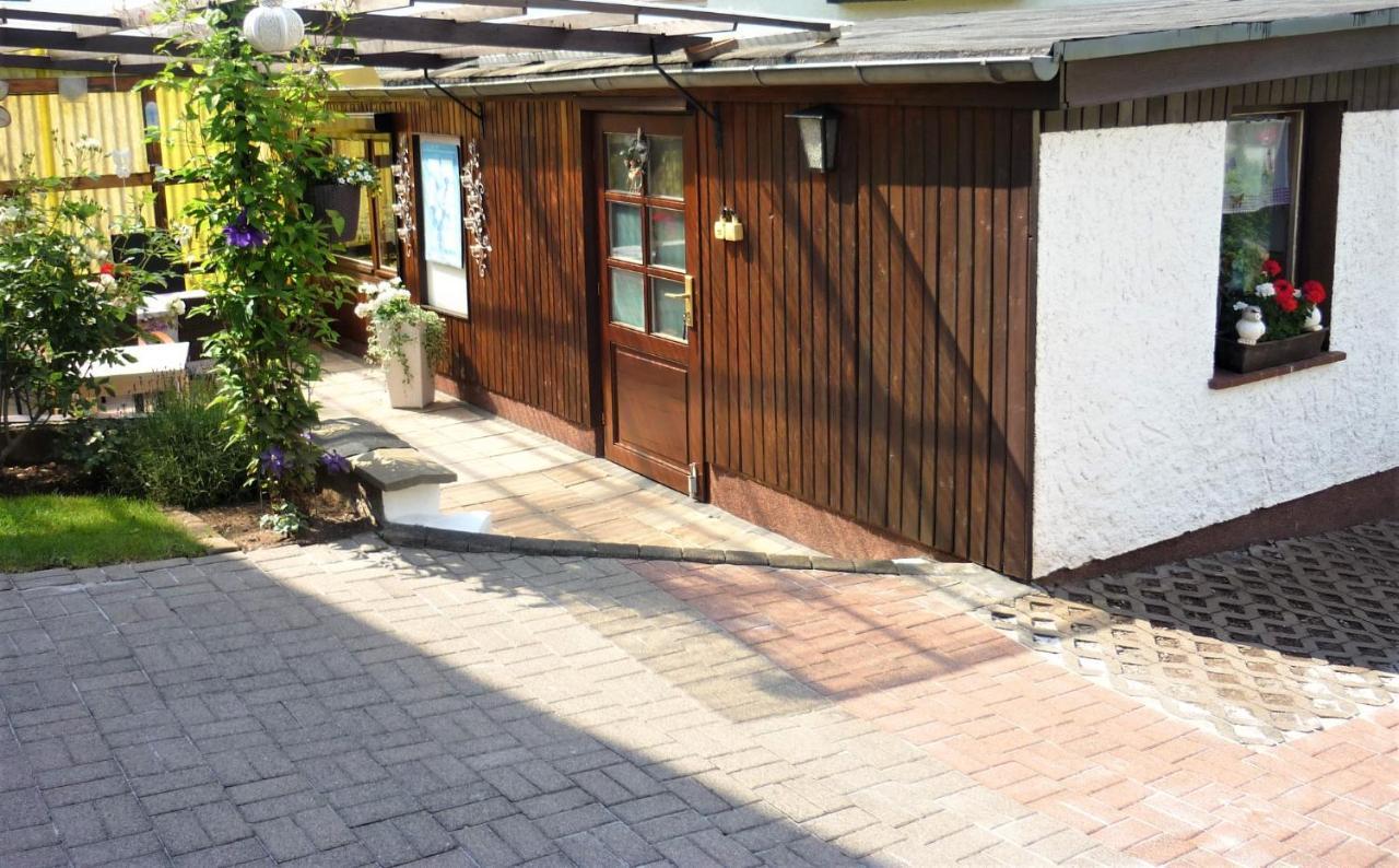 Ferienhaus Weingart Finsterbergen Exterior photo